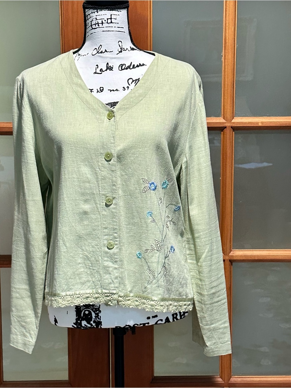 Kathie Lee Collection Linen Women's long sleeve blouse